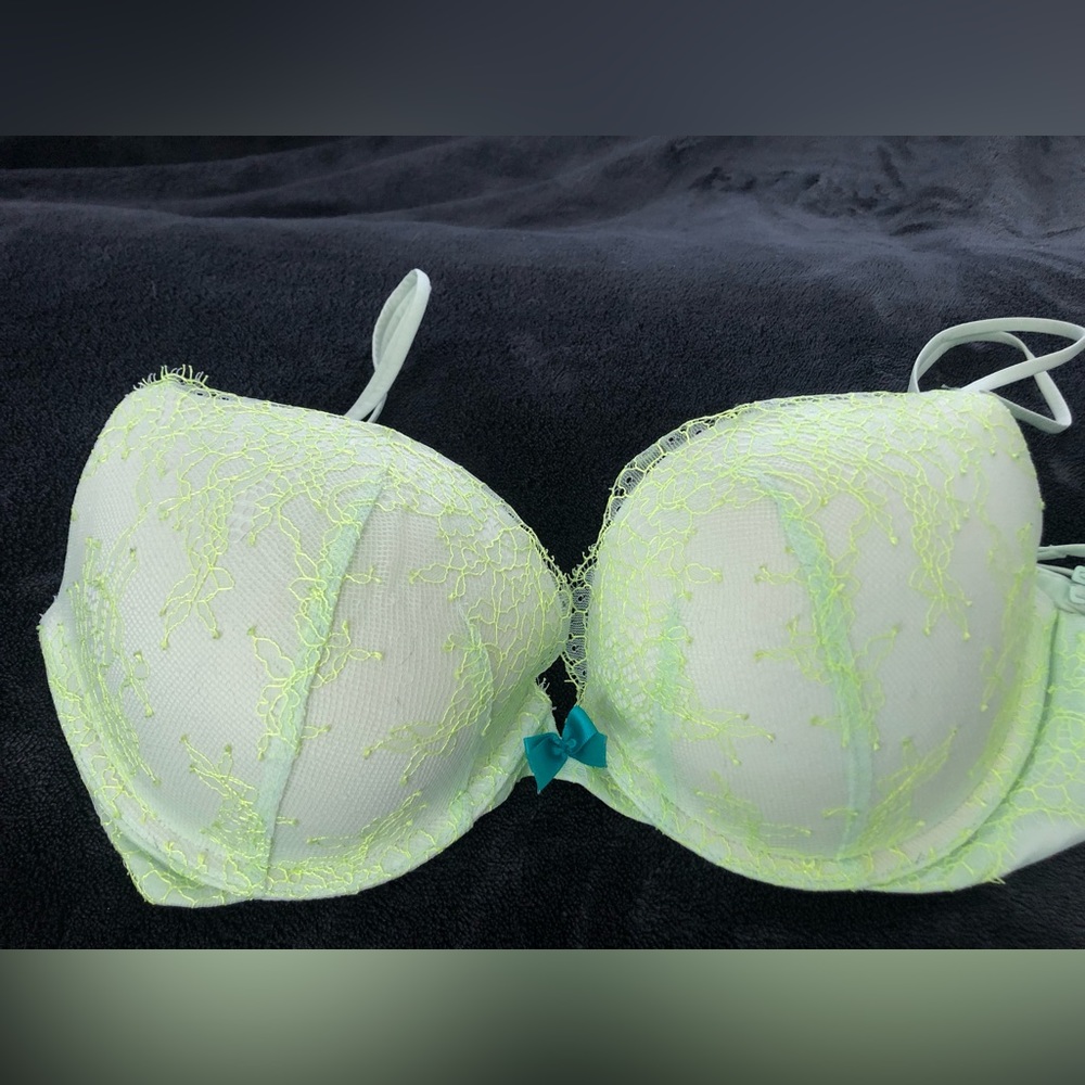 Green Victorias Secret Bra